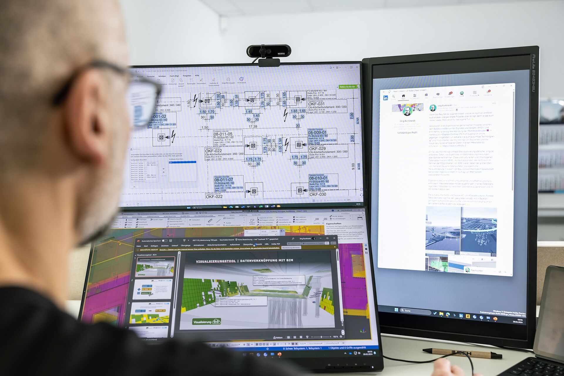 Forschung mit digitalen Simulationsdaten auf mehreren Monitoren