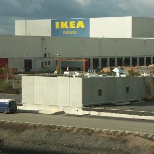 Blick auf Gebäudekomplex des IKEA Distributionszentrums Dortmund